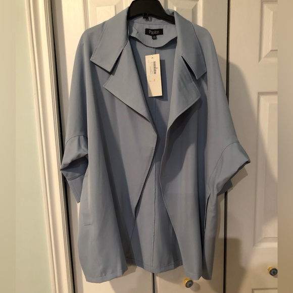Papillon Cape Coat Med oversized - Picture 1 of 9